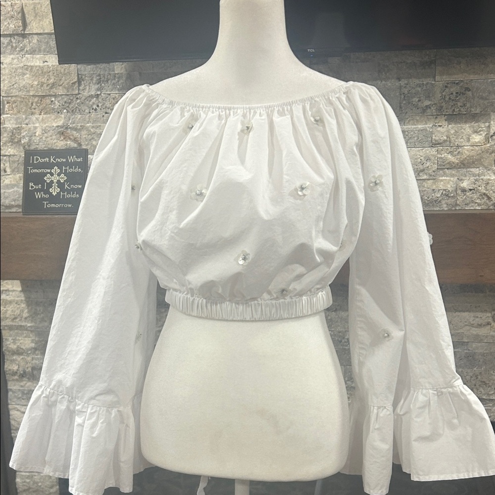 Endless Rose White Off-Shoulder crop top Blouse size small